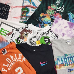 Pacchetto di magliette grafiche Mystery / Anni 2000 - Ora scatola di magliette unisex / Animali, viaggi, eccentrici, ristampa rap / Pacchetto regalo di risparmio di 5 magliette