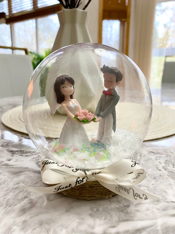Personalized Wedding Snow Globe: Newlywed Couple Gift - Etsy