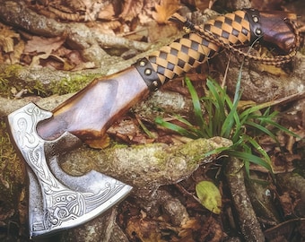 Bijl, bijl, RAGNAR VIKING-bijl gesmeed handgemaakt cadeau, campingbijl, cadeau met rozenhouten schacht, aangepast cadeau voor hem, gepersonaliseerd cadeau voor mannen