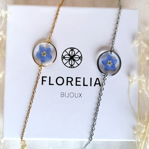 CHLOÉ-Kollektion – Armband mit einem blauen Vergissmeinnicht – Medaillon im 15-mm-Format – Gold oder Silber – Vergissmeinnicht – Armband mit getrockneten Blumen