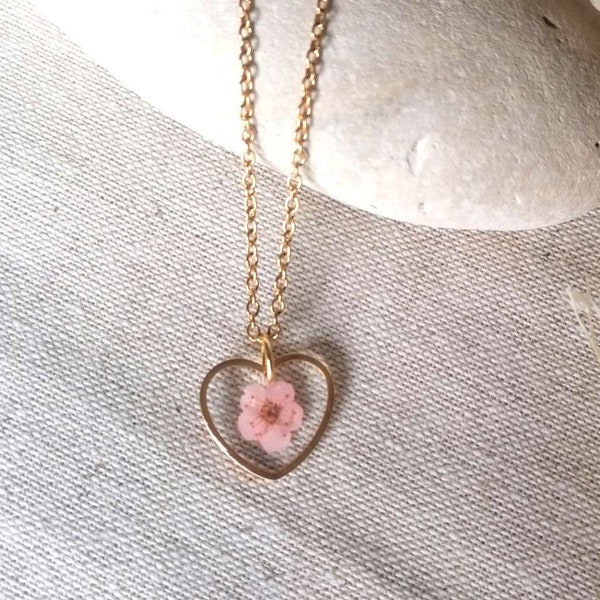 Collection ANAÏS - Collier cœur avec une fleur naturelle de spirée rose clair - Or ou Argent - réglable - Collier femme ou enfant