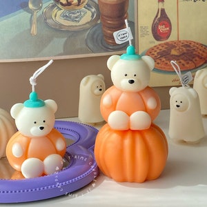Pumpkin cute bear candle, halloween decoration, pumpkin handmade, kawaii gift, autumn home décor, cute room decor, cottagecore, indie kids