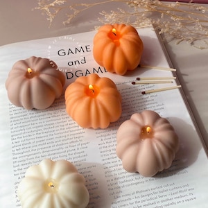 Pumpkin candle, autumn candle, halloween decor indoor, harvest season, fall home, thanksgiving table decor, birthday gift for her, spooky