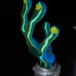 Alien Hand Game Controller Stand, Controller Holder, Gaming Remote ...