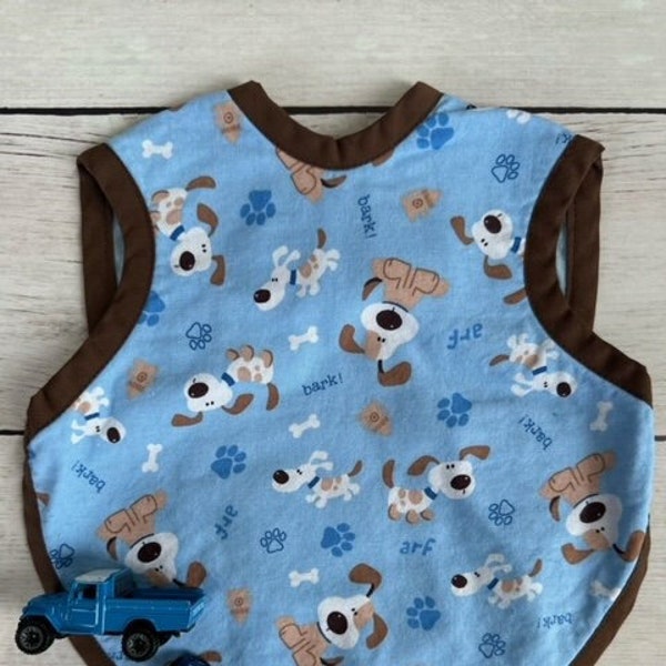 Baby bib, Bapron, baby boy or girl, baby shower gift, 100 percent cotton, colorful, infant feeding, absorbent bib, gender neutral, puppy