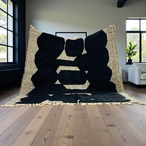 Tappeto marocchino nero e naturale - Tappeto in lana fatto a mano, tappeto berbero moderno astratto, arredamento minimalista, tappeto marocchino in lana personalizzato