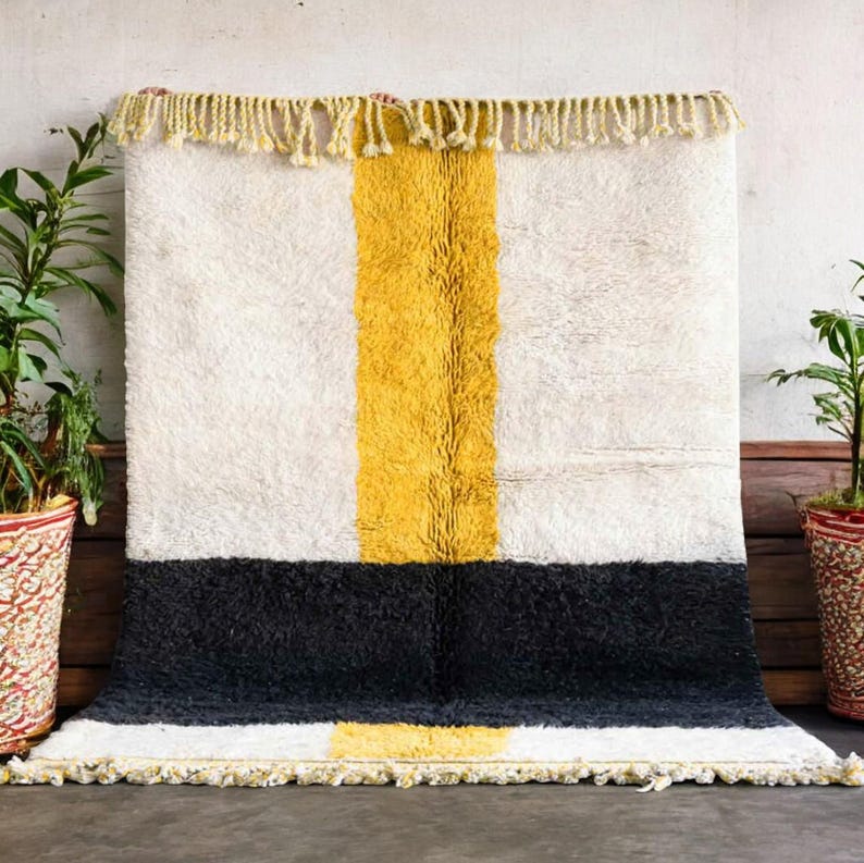Modern Moroccan Wool Rug, Handwoven Boho Area Carpet With Black, White