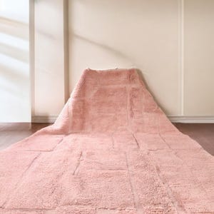 70% OFF Vintage Moroccan Wool Rug - Pink Geometric Textured Design, 1990s - Minimalist Bohemian Carpet, Beni ourain style, Area rug, berbere