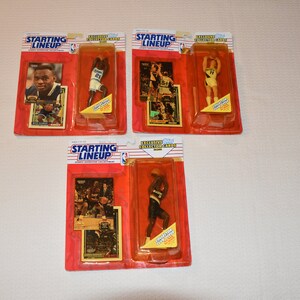 Kenner Starting Lineup Lot of 22 Basketball Figures with Trading Cards 1994.