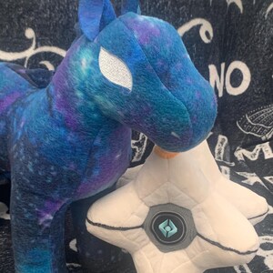 STERN PFERD Destiny 2 Adoptable Plüschtier (Made to Order)