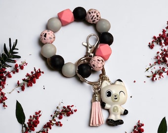 Beaded Wristlet Keychain | Cat Charm, Pink Tassel