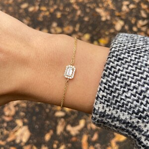 Dainty Gold Bracelet with Baguette Stones - 14k Gold Minimalist Bracelet- Gift for Her - Bridesmaid Gifts - Delicate Chain Bracelet