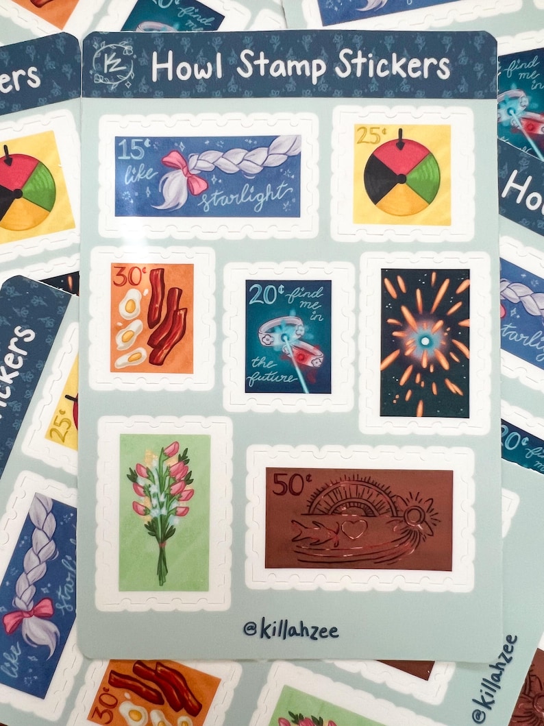 K&ouml;nnte beinhalten: Bogen mit "Howl Stamp Stickers" mit verschiedenen Illustrationen im Stempeldesign. Die Stempel zeigen Bilder von einem Zopf, einem bunten Rad, Speck und Eiern, einem Ring, einem Lichtblitz, Blumen und einer Sonne. Der Text "like starlight" und "find me in the future" ist enthalten.