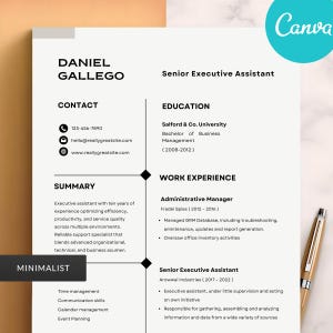 Op de afbeelding: Een minimalistische cv-sjabloon met de naam Daniel Gallego en contactgegevens. Het cv benadrukt ervaring als Senior Executive Assistant, inclusief opleiding en werkervaring. Een pen ligt aan de rechterkant van het document.
