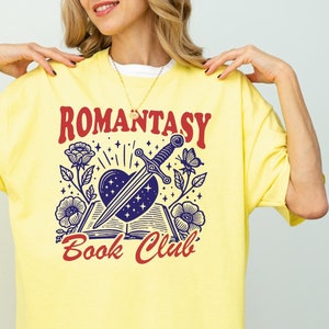 Romantasy Book Club Shirt For Romance Book Lover T-shirt Bookish Shirt For Reader Gift For Bookworm Tee Book Club Gift Booktok Smut Gift