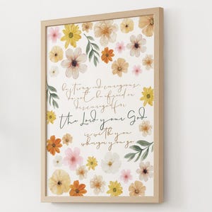 Be Strong & Courageous | Joshua 1:9 | Floral Print | Christian Wall Art | Bible Verse Quotes | Digital Print | Modern Bible Verse Wall Art