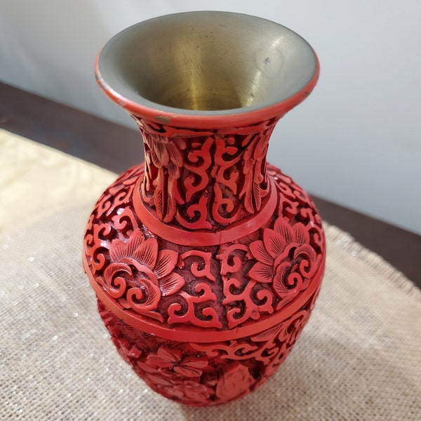 Red Bud Vase cinnabar lacquer brass inner Vase from the late '60s '70s some tiny imperfections please look closely Enjoy this vanishing art.