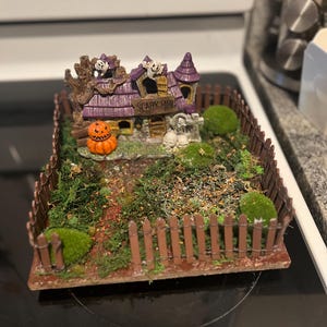 Haunted house decor | Halloween decorations | Decorations for Halloween | Halloween items | Fall Decor | Interactive Halloween displays