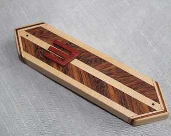 Mezuzah con incrustaciones de madera - Hecho en EE.UU. por el artista Nathan Temple - Envío nacional exprés gratuito