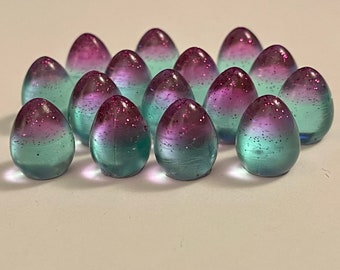 Wingspan Wyrmspan kompatibel Fluoritfarbenes lila und blaugrünes Kunstharz, handgefertigte Eier, 15er-Set