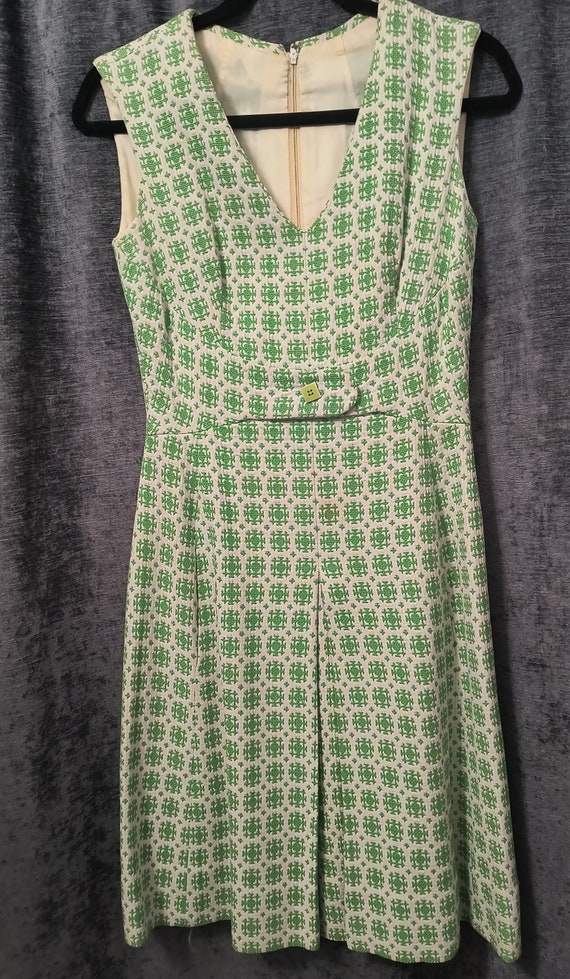 Fun 1960's Green and White Geometric Retro Dress