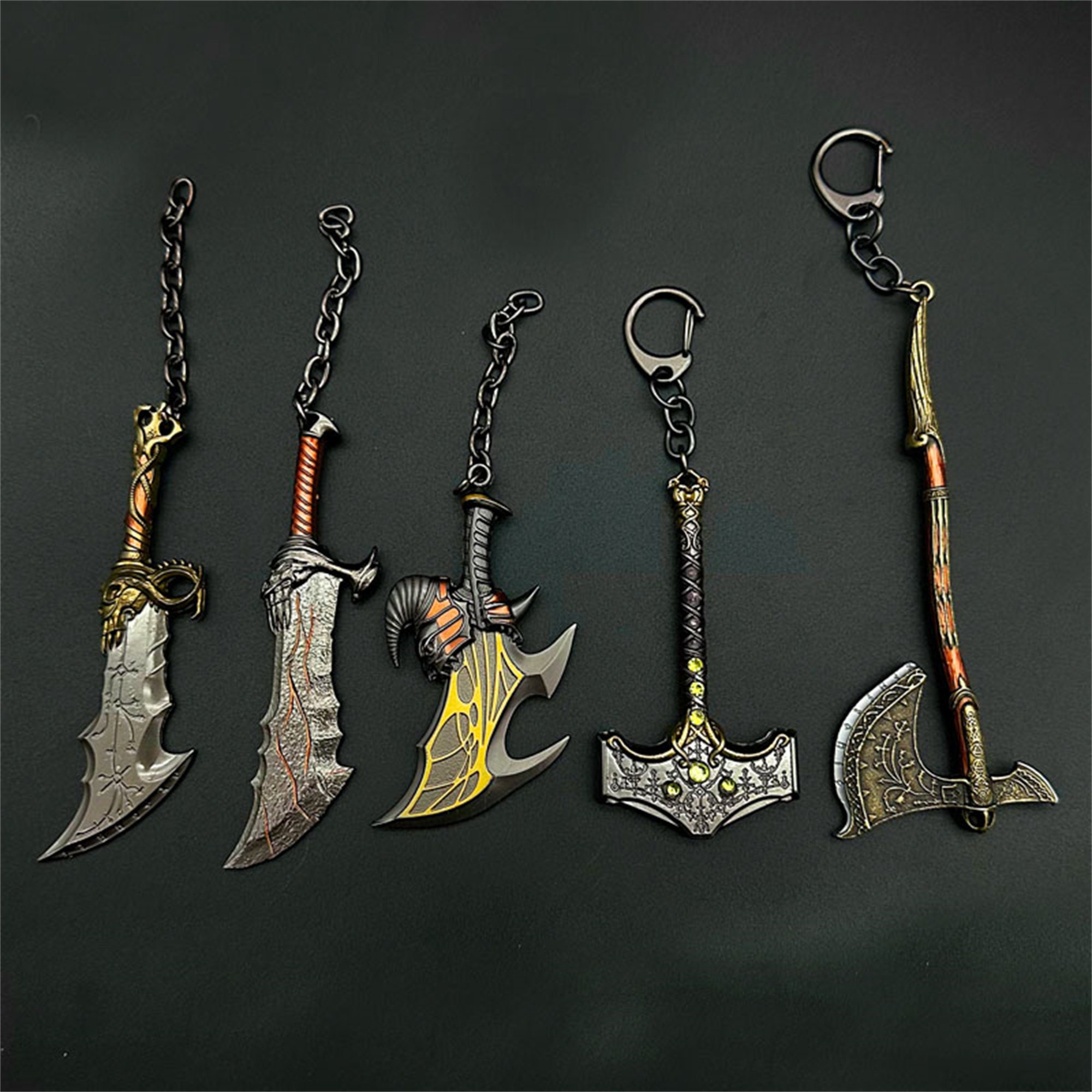God of War Kratos Sword Blade of Olympus Keychain Toy Dolls Weapon Keychain  Kratos Blades Model Pendant