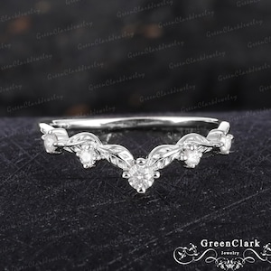 Anillo de bodas de moissanita único para mujer. Alianza de bodas de oro blanco macizo de 14 k. Banda curva de platino y diamantes. Banda de plata vintage. Regalo de aniversario.