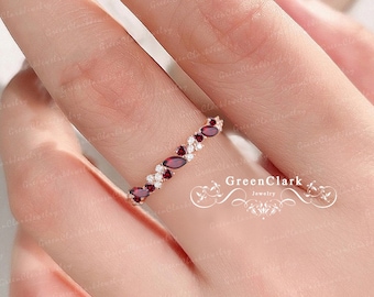 Obrączka ślubna z czerwonego granatu w stylu vintage Obrączka ślubna z litego 14-karatowego różowego złota Obrączka z czerwonym kamieniem szlachetnym markizy Unikalna obrączka z połową wieczności Ręcznie robiona biżuteria na prezent