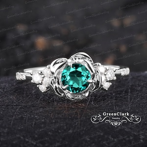 Einzigartiger Verlobungsring Smaragd Art-Deco-Rosenblume Versprechensring Natur inspiriert 14K Weißgold grüner Edelsteinring handgemachte Schmuck Geschenke