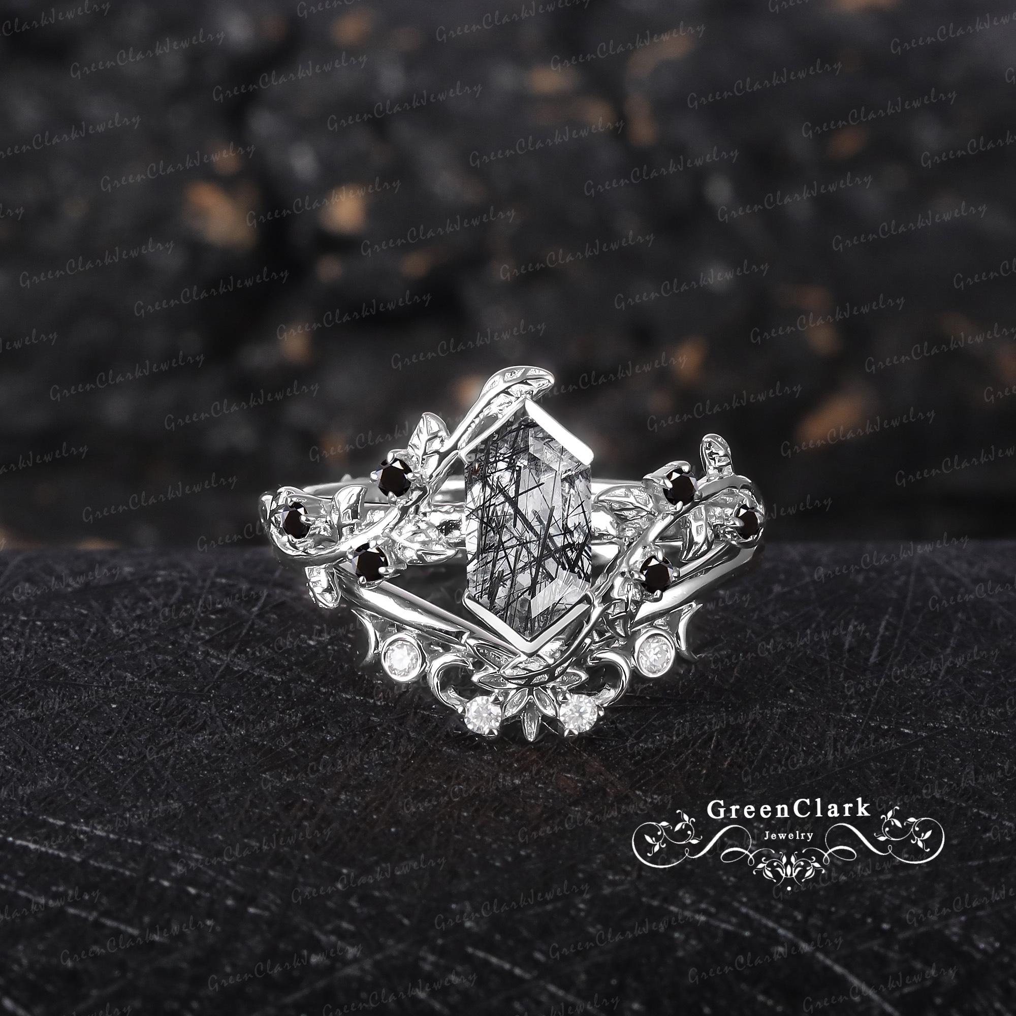 VINTAGE STERLING SILVER RING SIZE 7.25 BIG CUBIC ZIRCONIA