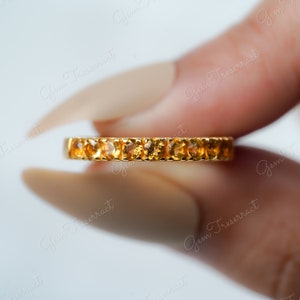 Natürlicher Citrin Hochzeit Bandring in Gelbgold, Citrin Hochzeit Band, Stapelbare Band, Frau Bandring, Brautring, Geschenk für Sie