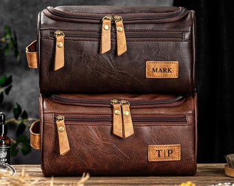 Personalized Men's Leather Toiletry Bag, Groomsmen Gifts, Groomsman Travel Toiletry Bag, Anniversary Gift for Him, Christmas Gift for Men