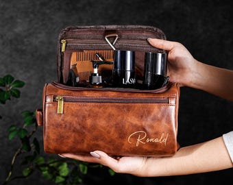 Personalized Men's Leather Toiletry Bag, Dopp Kit, Groomsmen Gifts, Men's Leather Accessory, Anniversary Gift for Him, Travel Toiletry Bag