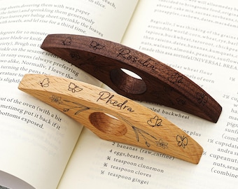 Personalisierter Holz Buch Seitenhalter, Benutzerdefinierter Name Seitenhalter, Buch-Liebhaber Geschenk, Geburtstagsgeschenk, Holz Daumen Seitenhalter, Weihnachtsgeschenk für Sie