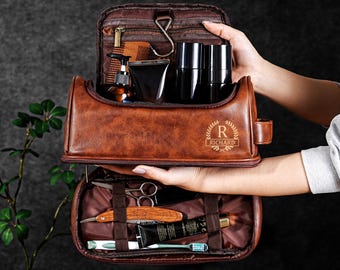 Personalized Men's Leather Toiletry Bag, Dopp Kit, Groomsmen Gifts, Anniversary Gift for Him, Travel Toiletry Bag, Men's Leather Accessory