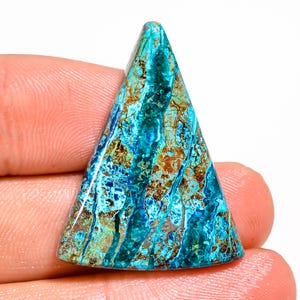 Exclusive Top Grade Quality 100% Natural Shattuckite Triangle Shape Cabochon Loose Gemstone For Making Jewelry 29 Ct. 32X25X5 mm GPJ-1018