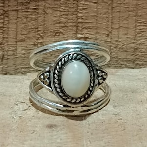 Sterling Silver Moonstone Ring, Rainbow Moonstone Stacking Ring,June Birthstone Ring, Beautiful Gemstone Ring, Boho Moonstone Gift For Ring