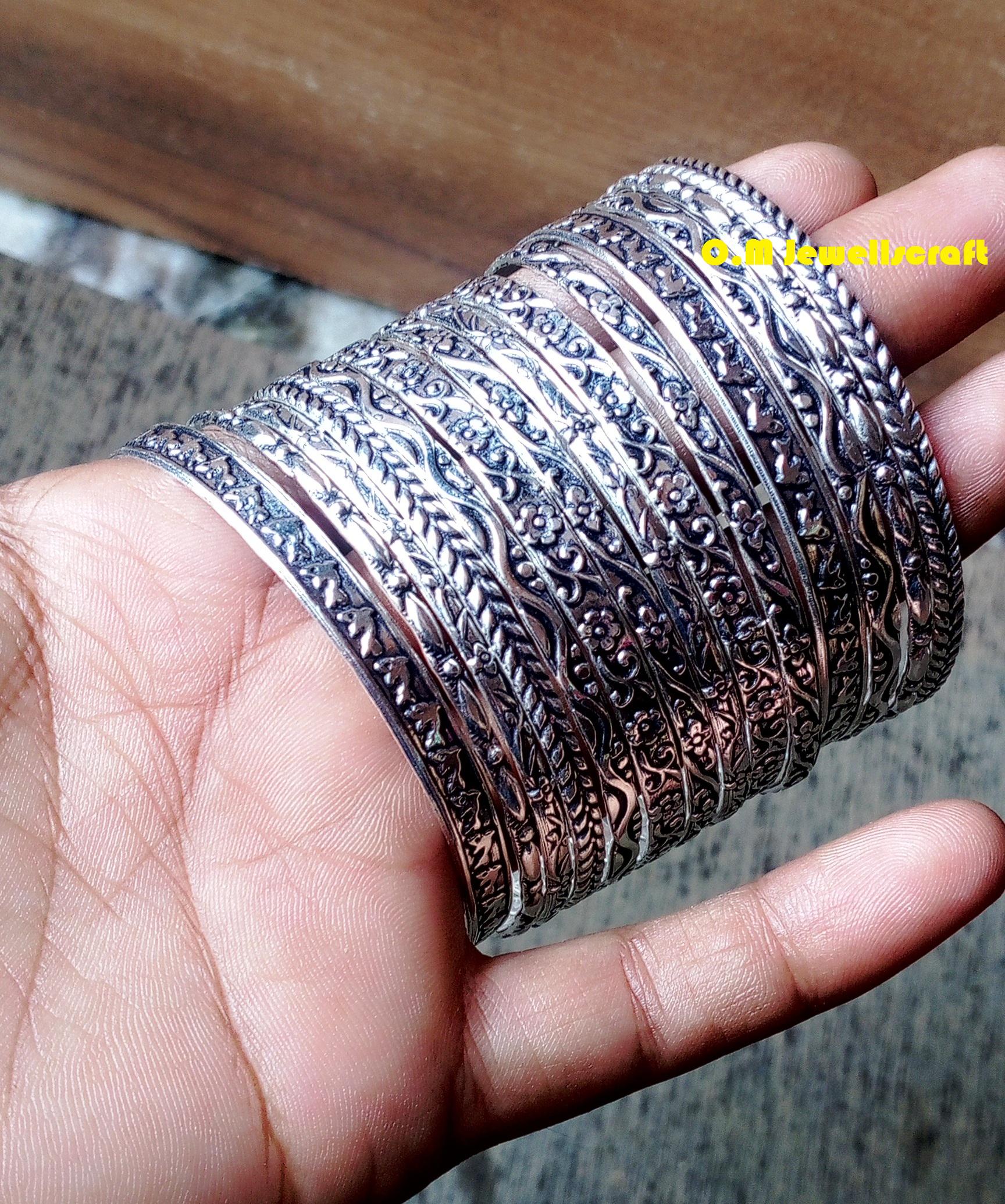 14 Set of Bangles, Solid 925 Sterling Silver Bangle, 14 Day of Bangle, Designer Bracelets, Handmade Jewellery, Gift for Women SB-27 14 Set of Bangles, Solid 925 Sterling Silver Bangle, 14 Day of Bangle, Designer Bracelets, Handmade Jewellery, Gift for Women SB-27