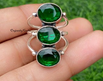 Grüner Smaragd Ring, 925 Sterling Silber, Ring mit 3 Steinen, handgemacht - Statement Ring, Frauen Ring, Schöner Ring, hübsches Ring-Geschenk für Weihnachten
