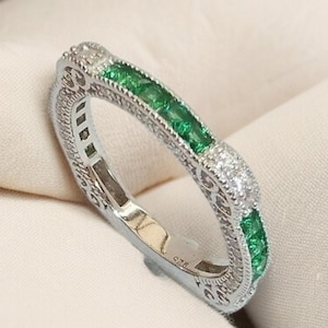 Art-decoring met smaragd en moissaniet: vintage sterlingzilveren band jaren 1890