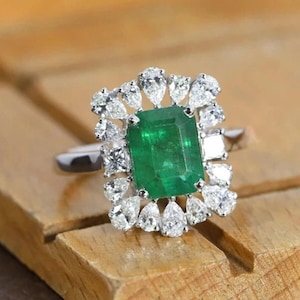 Art Deco Emerald Engagement Ring, 4 Ct Emerald-Cut Green Lab Emerald with Diamond Halo in 14k White Gold – Vintage Style Cocktail Ring