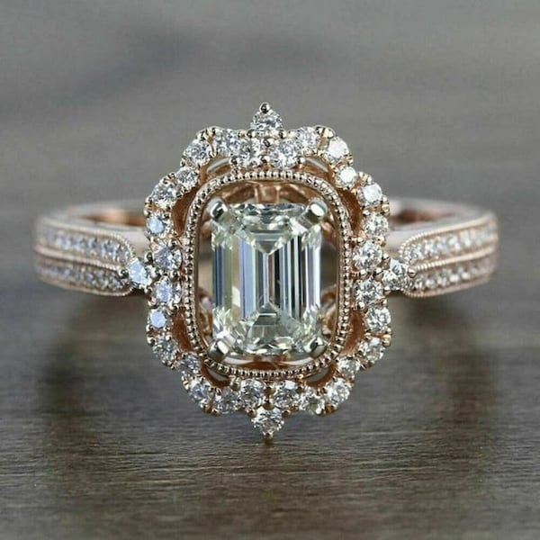 Anillo de compromiso estilo halo de diamante blanco de talla redonda y esmeralda de 2,10 quilates, anillo de boda con diamantes de imitación de 14 quilates con acabado en oro rosa para mujer