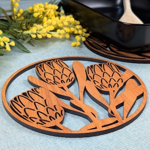 Protea Flowers: Wooden Trivet / Pot Stand (Large 24cm)