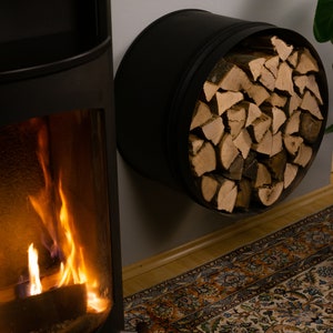 壁掛け式オイルドラム缶を使った手作り薪置き場