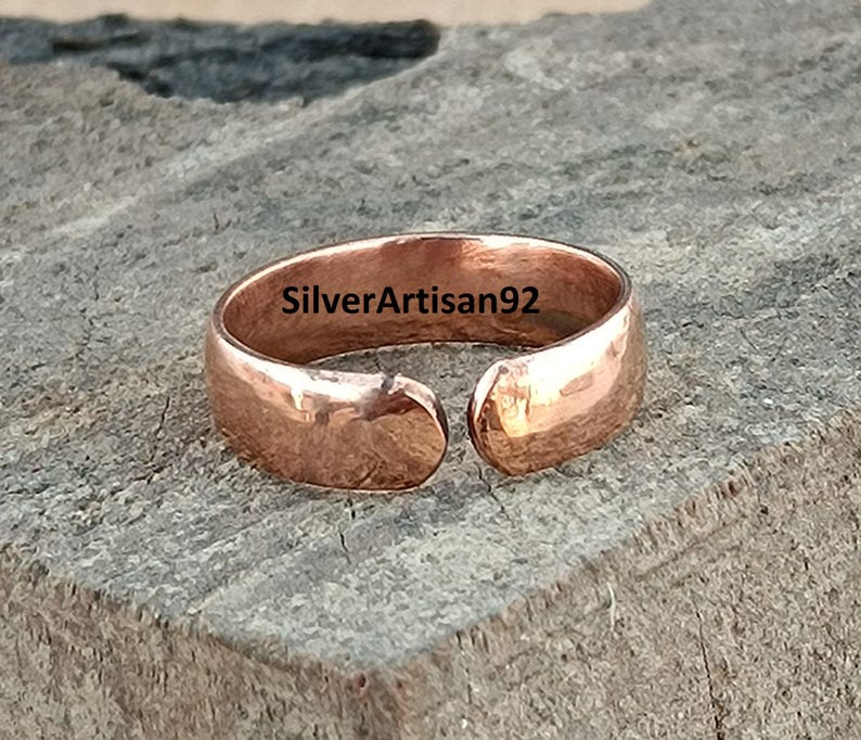 Handgjord justerbar ring i massiv koppar bild 2