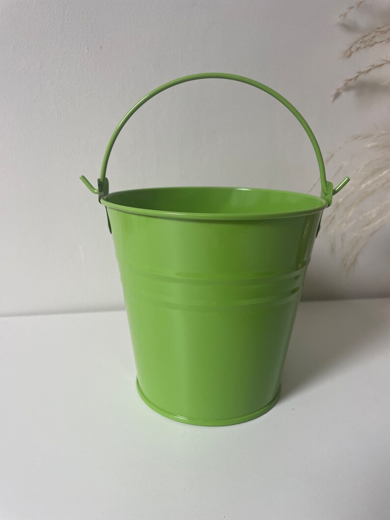 Personalised Easter bucket, Easter basket, Easter gift, Easter egg hunt, mini metal bucket, Easter, personalised green large bucket cm