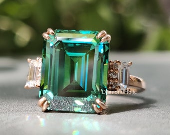4.50 CT Moissanite Green Emerald Cut Anniversary Ring, Three Stone Handmade Ring, 18K Double Claw Prong Vintage Style Wedding Gift For Her