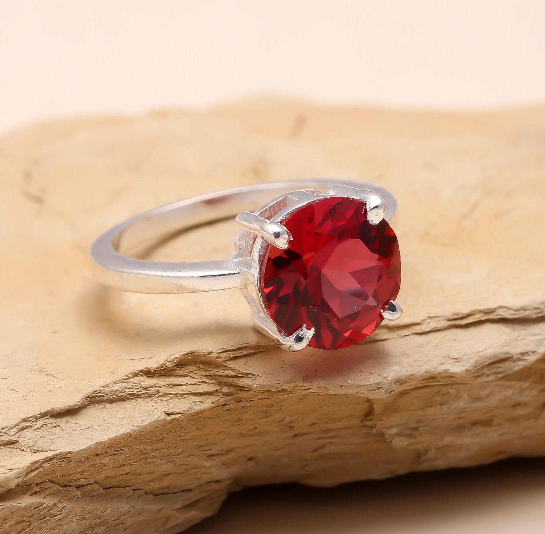 セイロンサファイアリング：6カラットのラウンドピンクジェムストーン