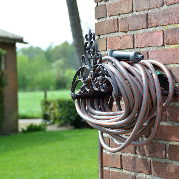 Nostalgic hose holder "Lily" 37 cm wide Cast iron garden hose holder "Fleur de Lis"