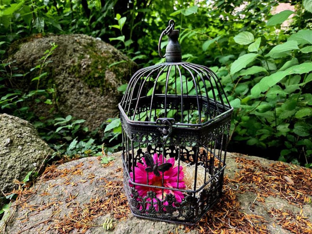 Krenz Deko-Vogelkäfig – 2-teilig Mit Tablett & Aufsatz, Metall In Grau, Shabby Chic – Inkl. Metallvogel Oben – H: 44 Cm, Ø 21 Cm